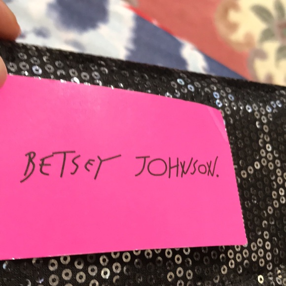 Betsey Johnson Sequin Leo silver clutch with silver tone strap. NWT - Picture 10 of 10